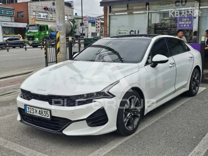 2022 KIA K5