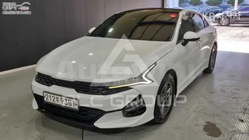 2022 KIA K5