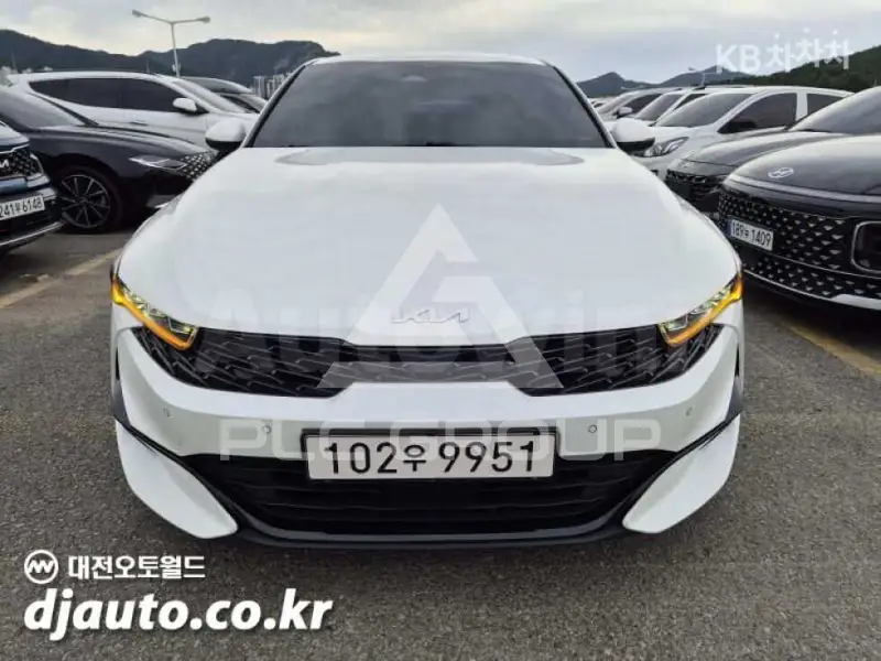 2022 KIA K5