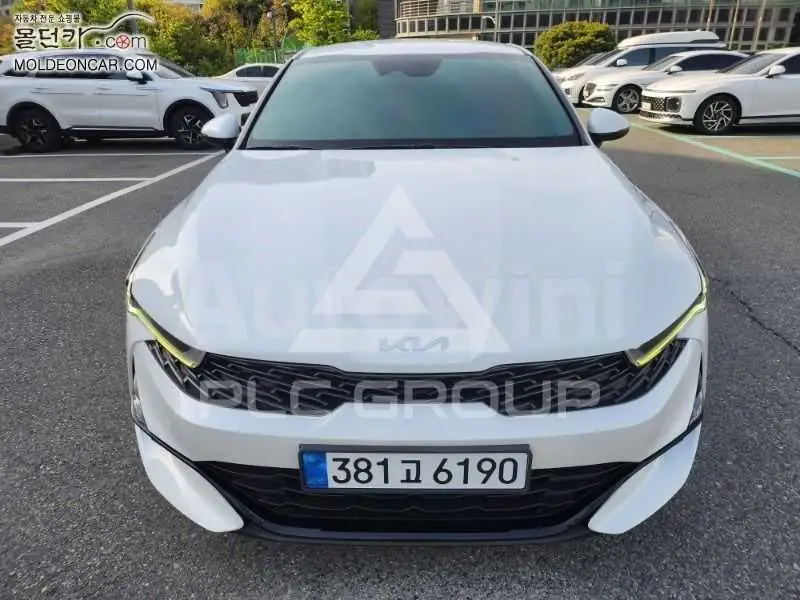 2022 KIA K5