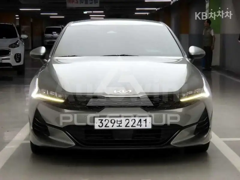 2022 KIA K5