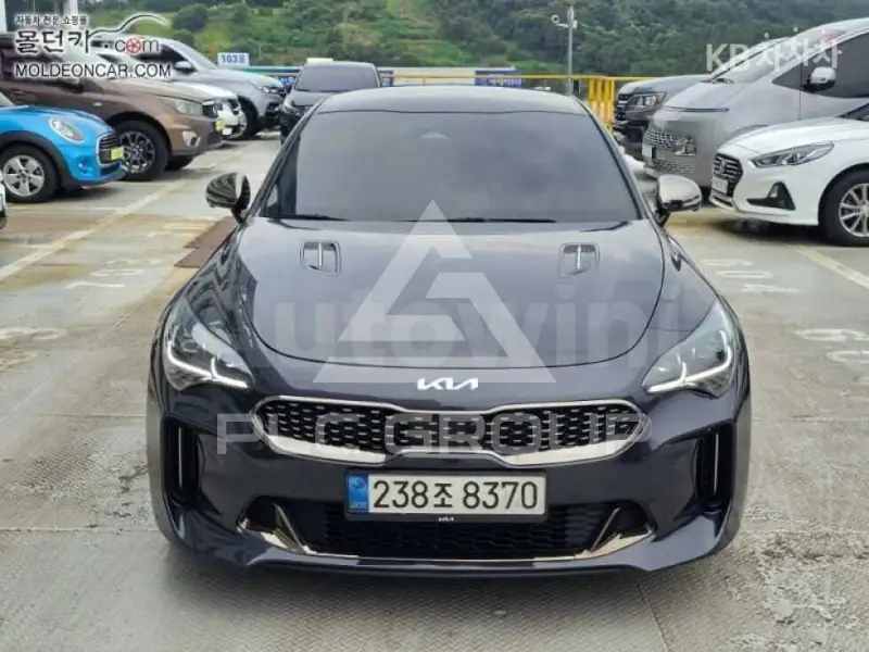 2022 KIA Stinger