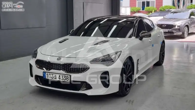 2022 KIA Stinger