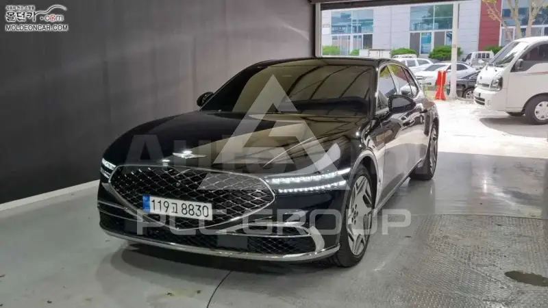 2022 Genesis G90