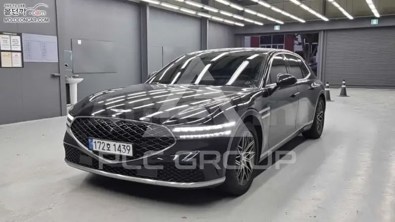 2022 Genesis G90