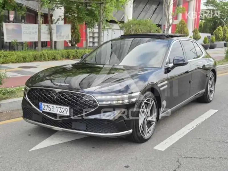 2022 Genesis G90