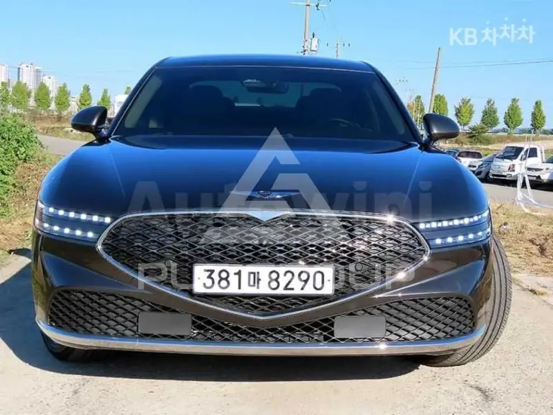 2022 Genesis G90