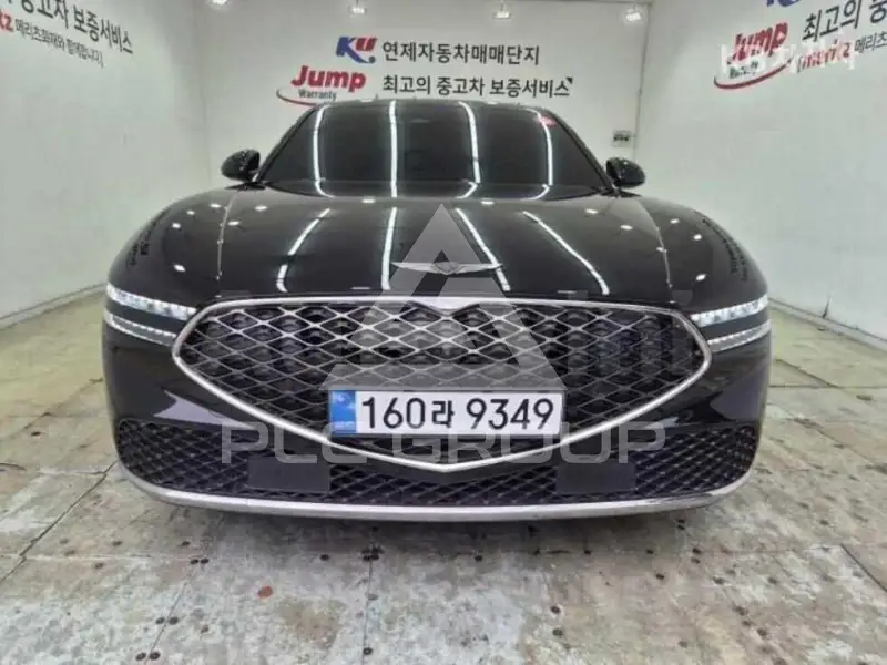 2022 Genesis G90