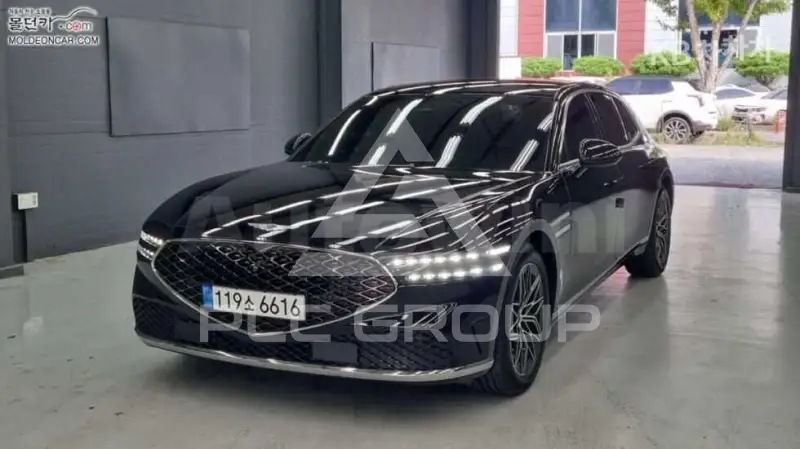 2022 Genesis G90
