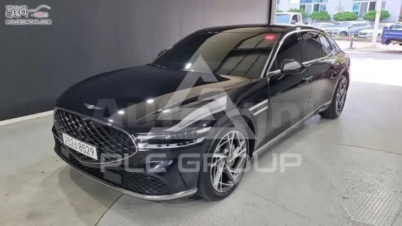 2022 Genesis G90