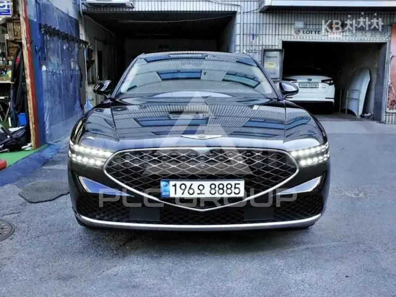 2022 Genesis G90