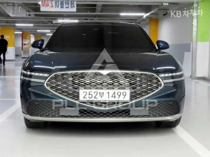 2022 Genesis G90