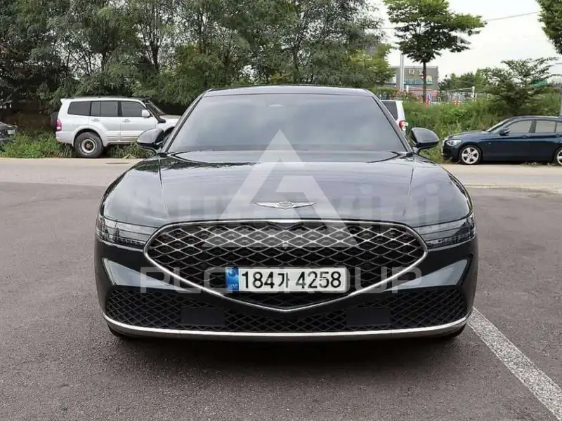 2022 Genesis G90