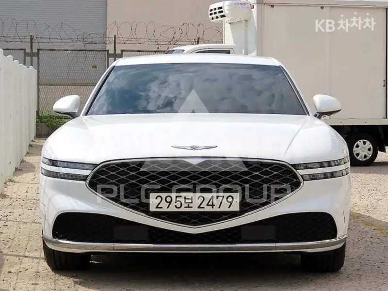 2022 Genesis G90