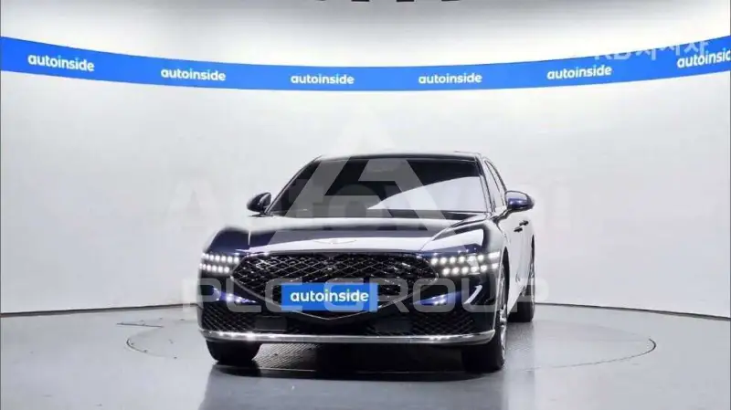 2022 Genesis G90