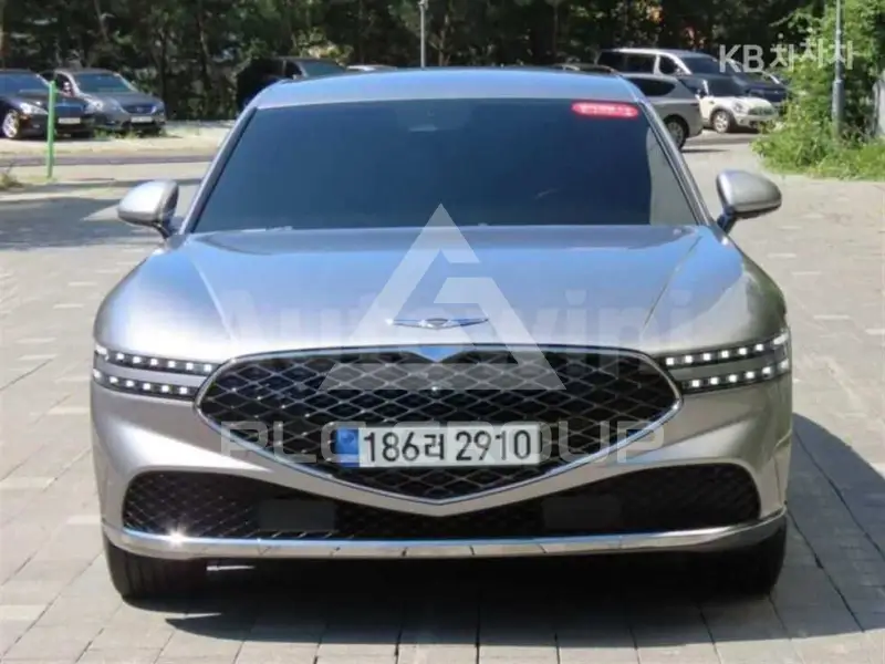 2022 Genesis G90