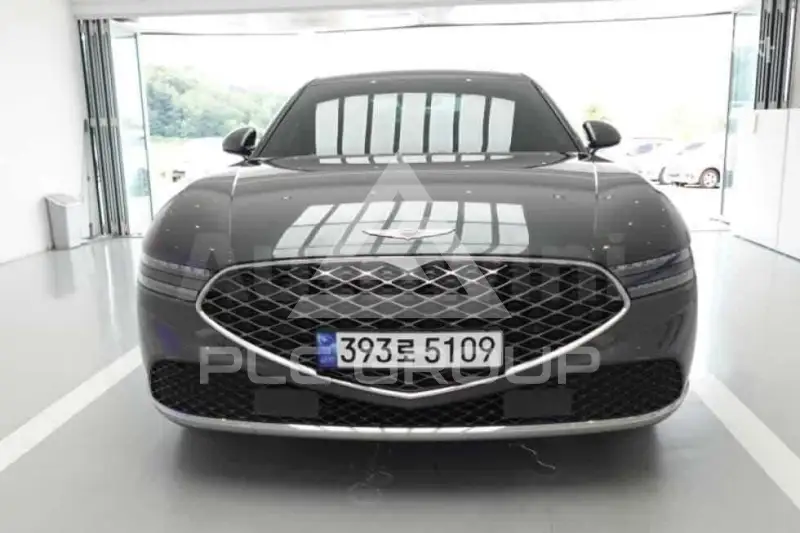 2022 Genesis G90
