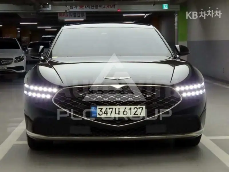 2022 Genesis G90
