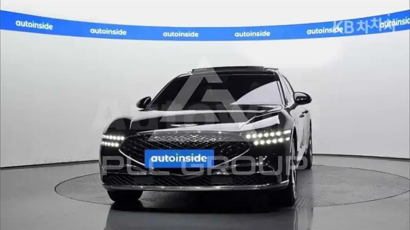 2022 Genesis G90
