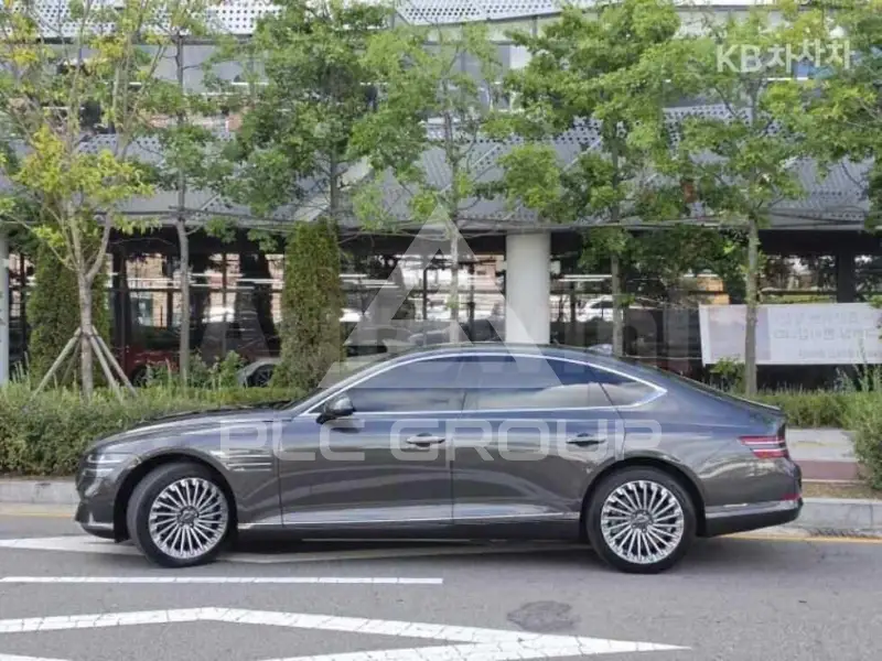 2022 Genesis G80