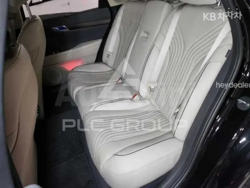 2022 Genesis G80