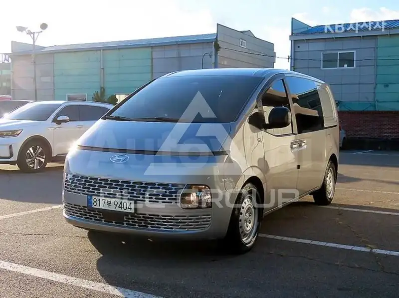 2022 Hyundai Staria