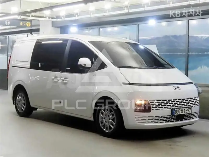 2022 Hyundai Staria