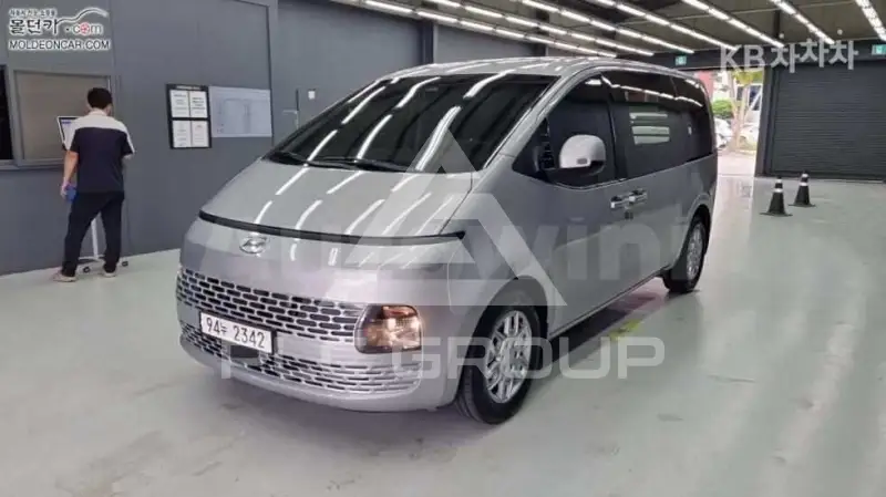 2022 Hyundai Staria