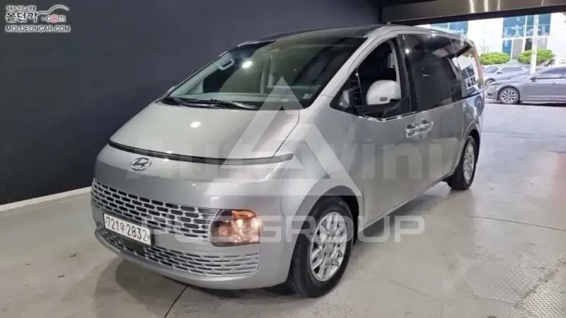 2022 Hyundai Staria