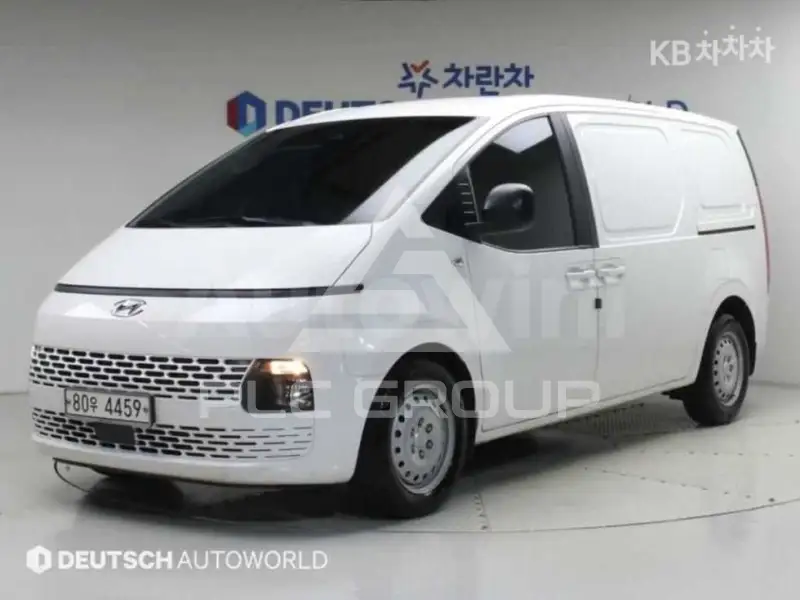 2022 Hyundai Staria