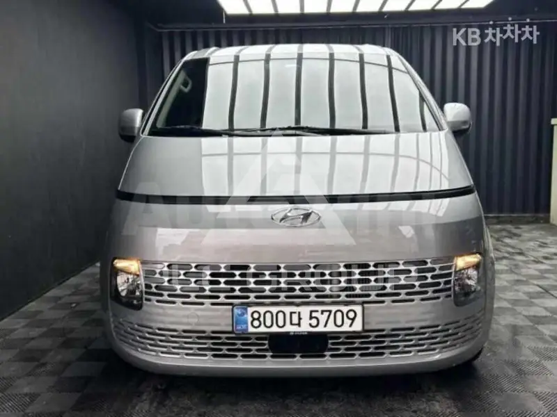 2022 Hyundai Staria