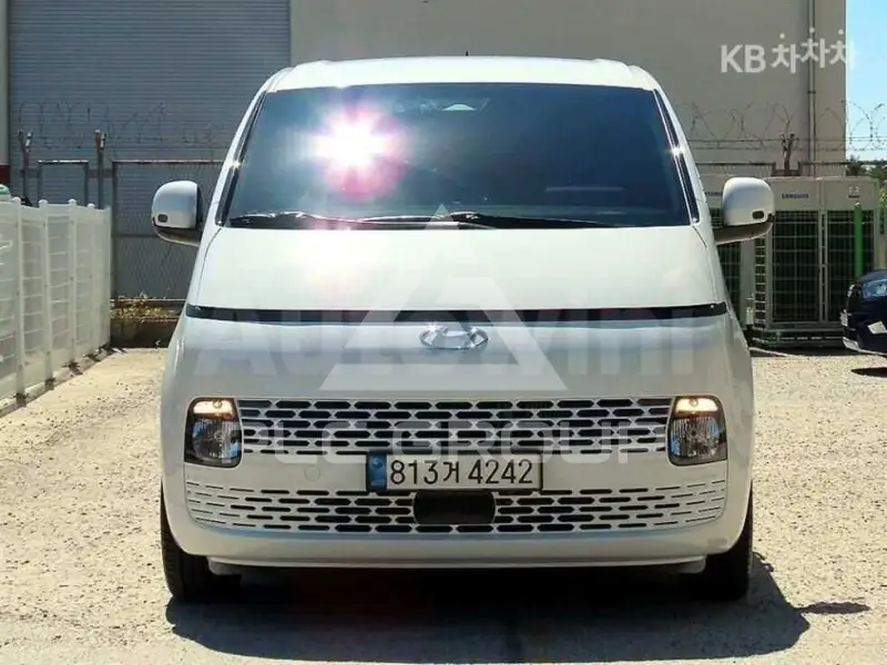 2022 Hyundai Staria
