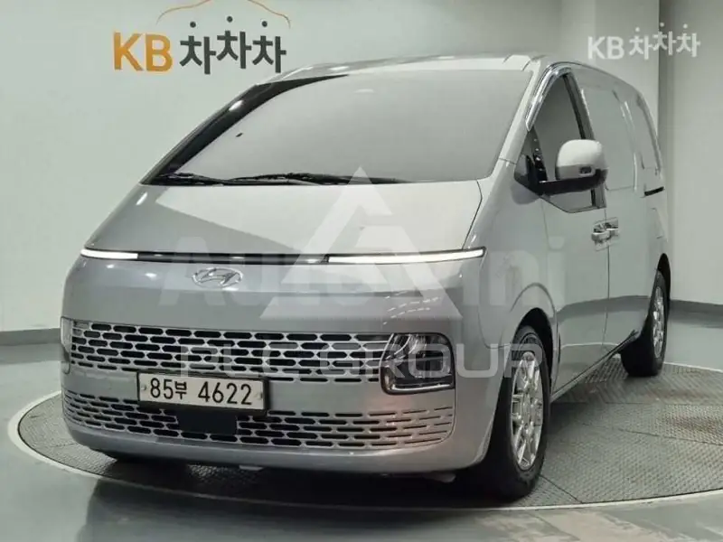 2022 Hyundai Staria