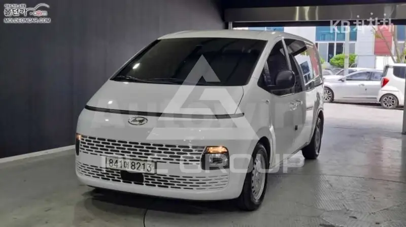 2022 Hyundai Staria