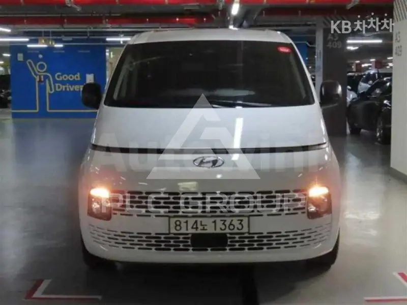 2022 Hyundai Staria