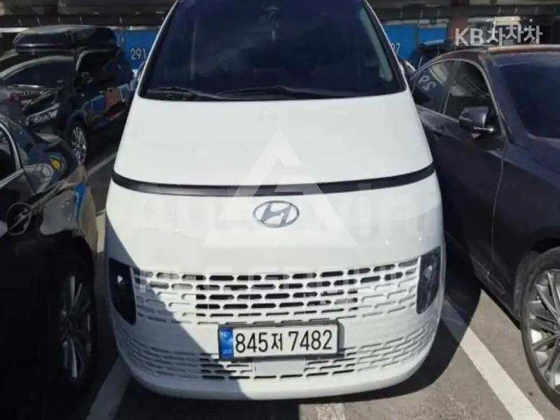 2022 Hyundai Staria
