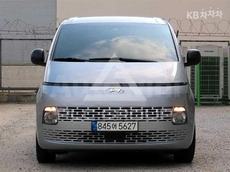 2022 Hyundai Staria
