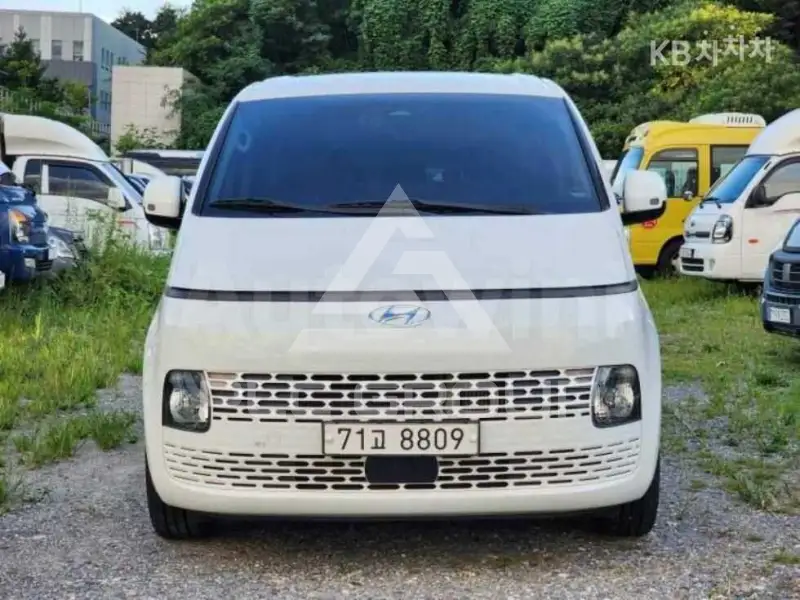 2022 Hyundai Staria