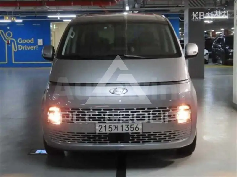 2022 Hyundai Staria