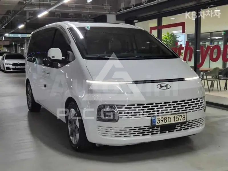 2022 Hyundai Staria