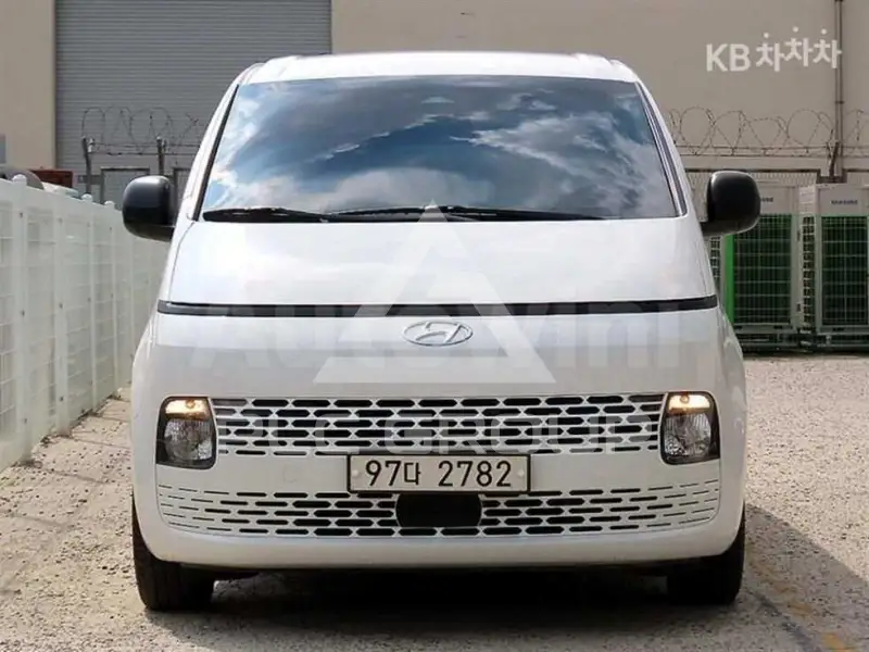2022 Hyundai Staria