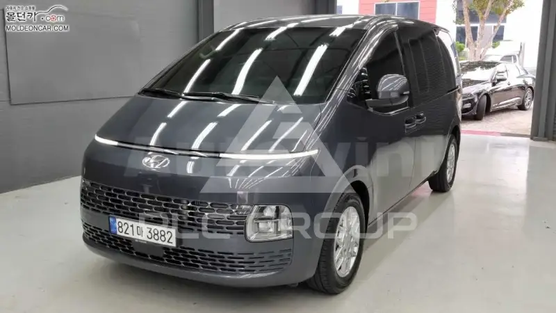 2022 Hyundai Staria