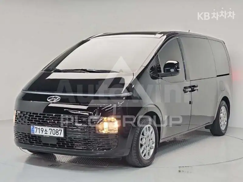 2022 Hyundai Staria