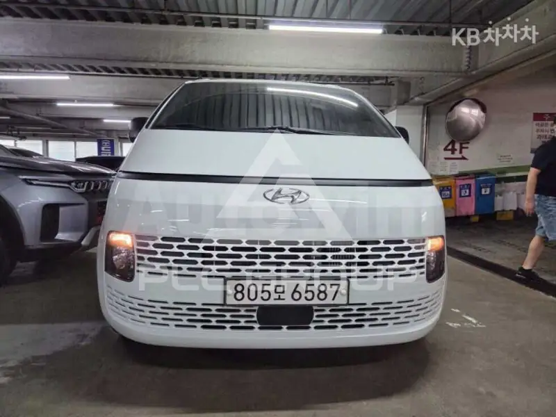 2022 Hyundai Staria