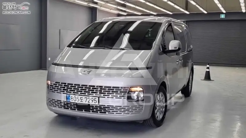 2022 Hyundai Staria