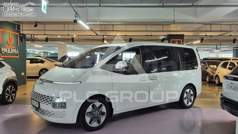 2022 Hyundai Staria
