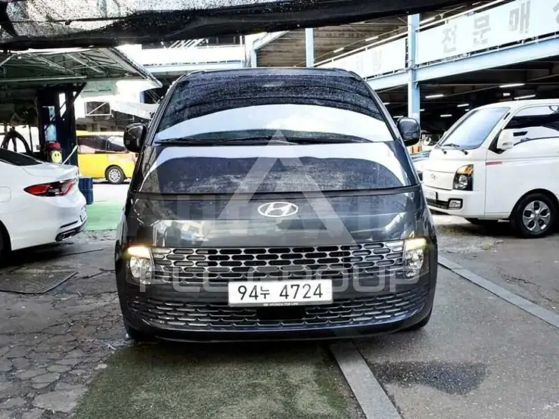 2022 Hyundai Staria