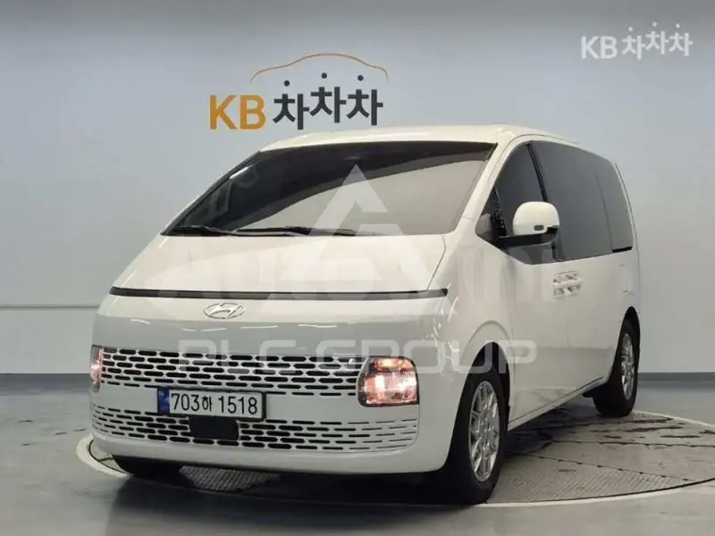 2022 Hyundai Staria