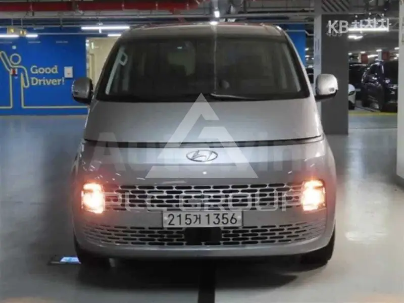 2022 Hyundai Staria