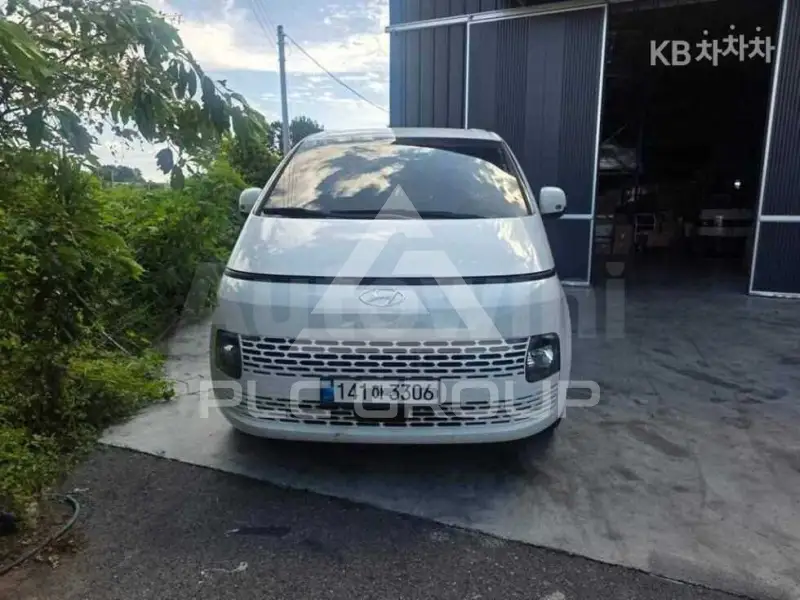 2022 Hyundai Staria